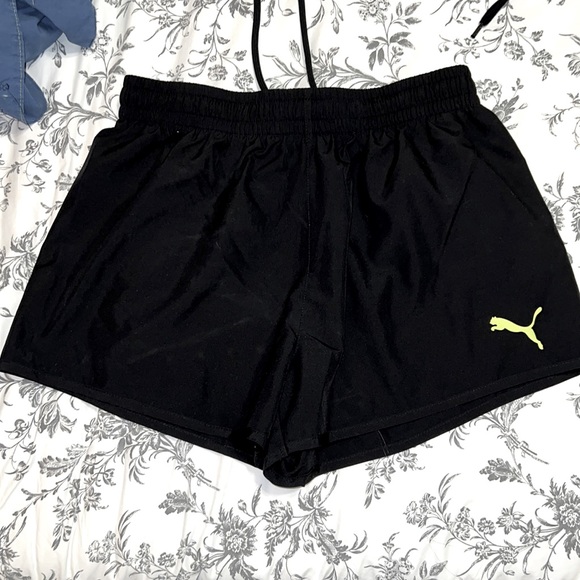 Puma athletic shorts - M EUC - Picture 1 of 1